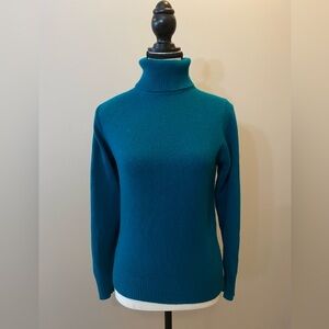 Neiman Marcus 100% Cashmere Teal Turtleneck Sweater Size S